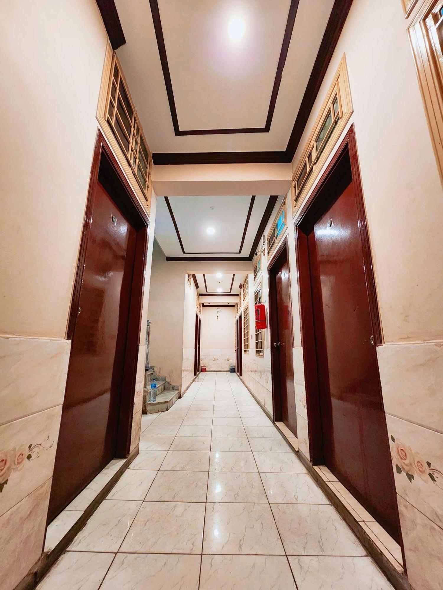 רוואלפינדי Hotel New Taj International מראה חיצוני תמונה